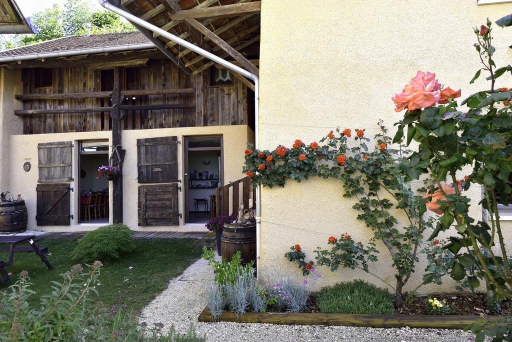 Bed and Breakfast La Parenthese Saint-Genix-sur-Guiers Екстер'єр фото