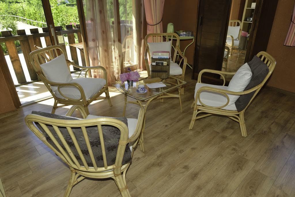 Bed and Breakfast La Parenthese Saint-Genix-sur-Guiers Екстер'єр фото