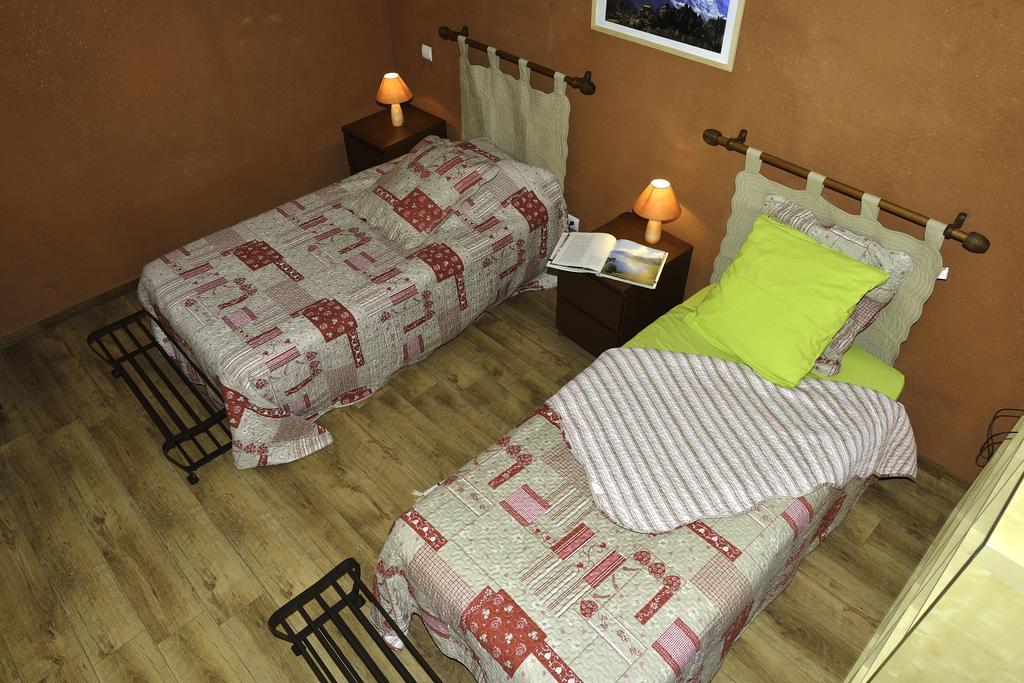 Bed and Breakfast La Parenthese Saint-Genix-sur-Guiers Екстер'єр фото