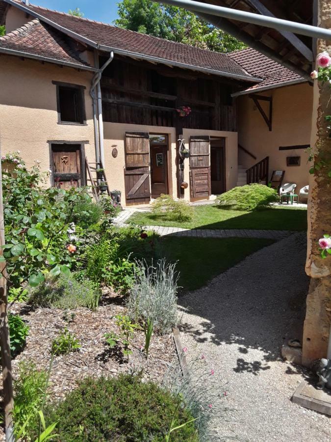 Bed and Breakfast La Parenthese Saint-Genix-sur-Guiers Екстер'єр фото