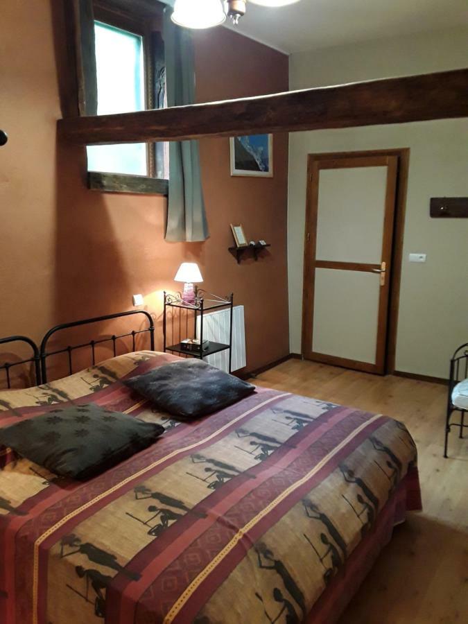 Bed and Breakfast La Parenthese Saint-Genix-sur-Guiers Екстер'єр фото