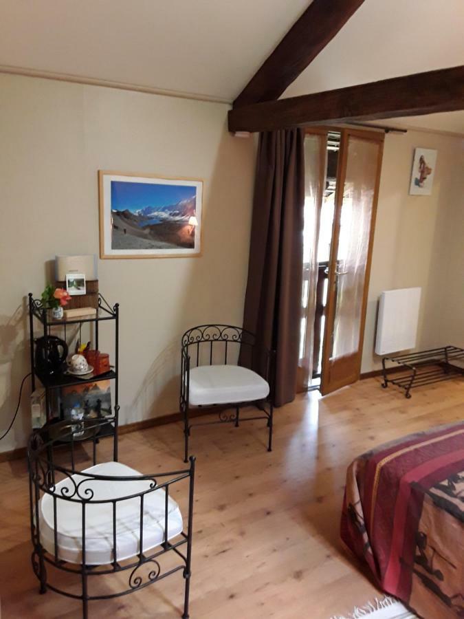 Bed and Breakfast La Parenthese Saint-Genix-sur-Guiers Екстер'єр фото