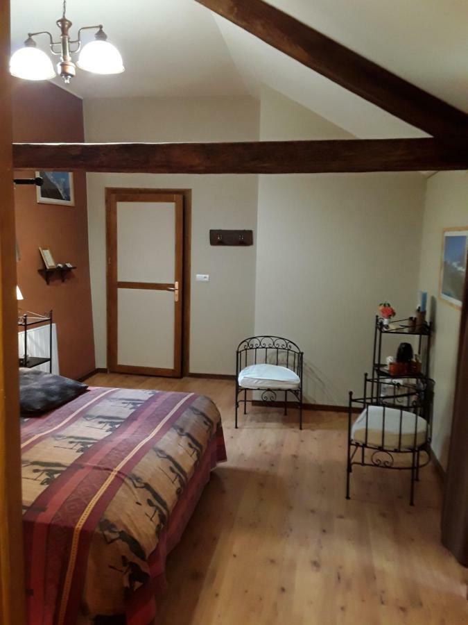 Bed and Breakfast La Parenthese Saint-Genix-sur-Guiers Екстер'єр фото