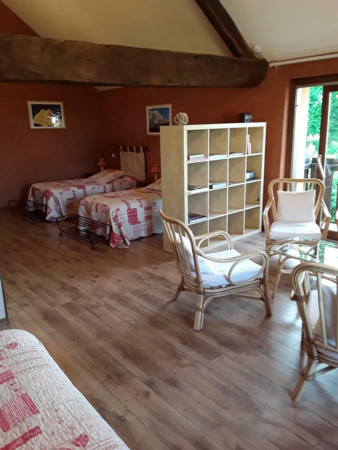 Bed and Breakfast La Parenthese Saint-Genix-sur-Guiers Екстер'єр фото
